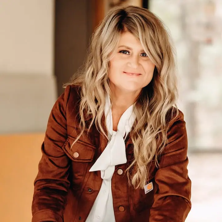 Cortney, the designer and Superhost behind Ivory Gabel Cabin